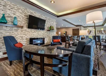 Comfort Inn & Suites Butler hotel thumbnail 3