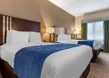 Comfort Inn & Suites Butler hotel thumbnail 5