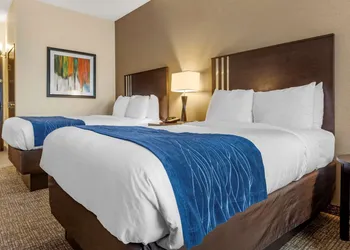 Comfort Inn & Suites Butler hotel thumbnail 6