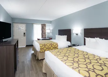Baymont by Wyndham Gallatin hotel thumbnail 7
