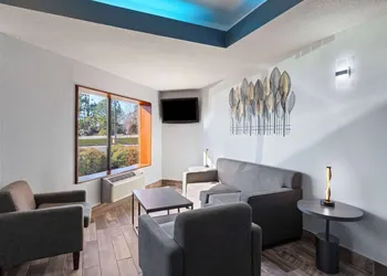 Baymont by Wyndham Creedmoor hotel thumbnail 5