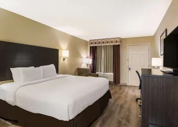 SureStay Plus Hotel by Best Western Jackson hotel thumbnail 8