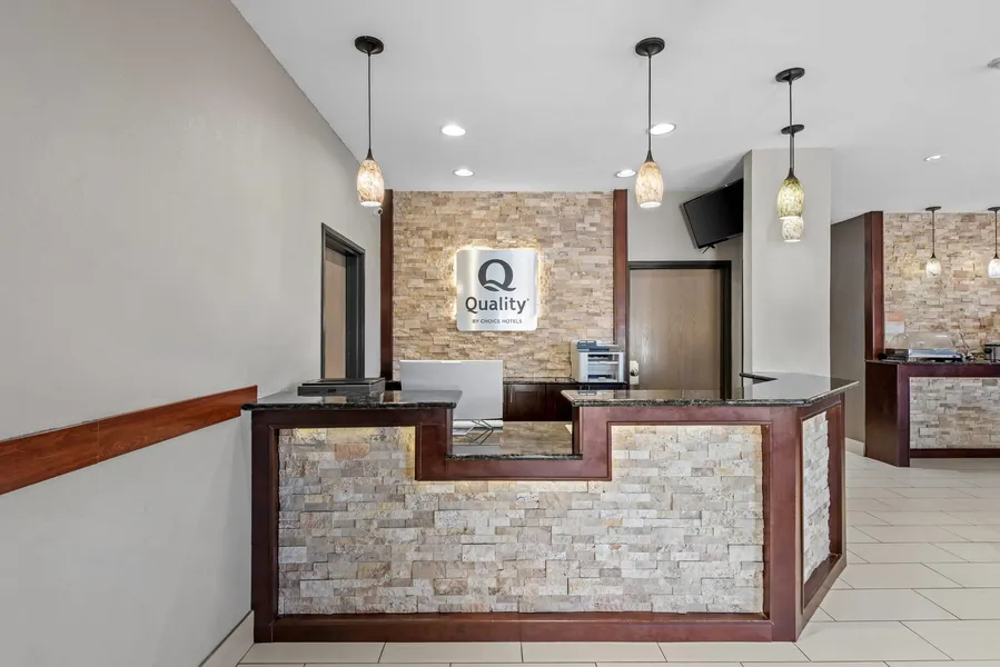 Quality Inn & Suites Des Moines Airport hotel detail image 2