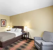 Quality Inn & Suites Des Moines Airport hotel detail image 4