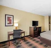 Quality Inn & Suites Des Moines Airport hotel detail image 5