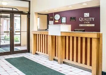 Quality Inn Elyria hotel thumbnail 2