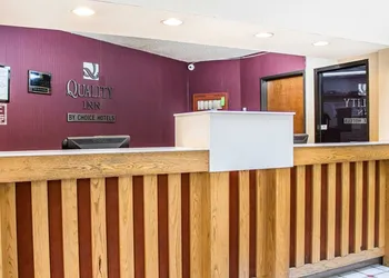 Quality Inn Elyria hotel thumbnail 6