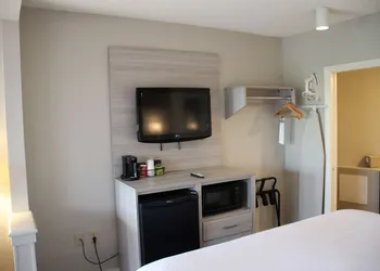 Boca Suites Deerfield Beach, SureStay Collection by BW hotel thumbnail 5