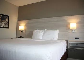 Boca Suites Deerfield Beach, SureStay Collection by BW hotel thumbnail 7