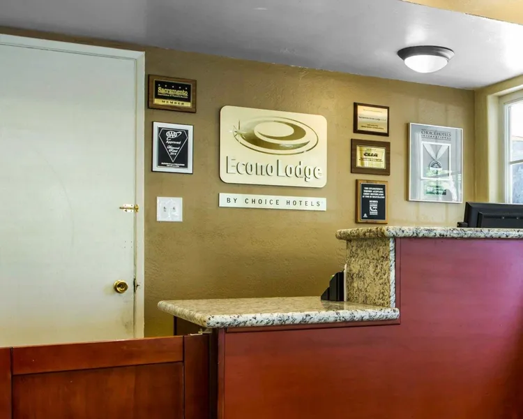 Econo Lodge Sacramento Convention Center hotel detail image 2