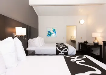 SureStay Hotel by Best Western Seaside Monterey hotel thumbnail 5