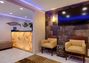 Best Western The Inn & Suites Pacific Grove hotel thumbnail 4