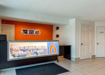 Motel 6 Houston, TX - East hotel thumbnail 3