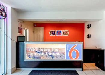 Motel 6 Houston, TX - East hotel thumbnail 4