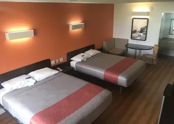 Motel 6 Houston, TX - East hotel thumbnail 7
