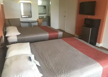 Motel 6 Houston, TX - East hotel thumbnail 8