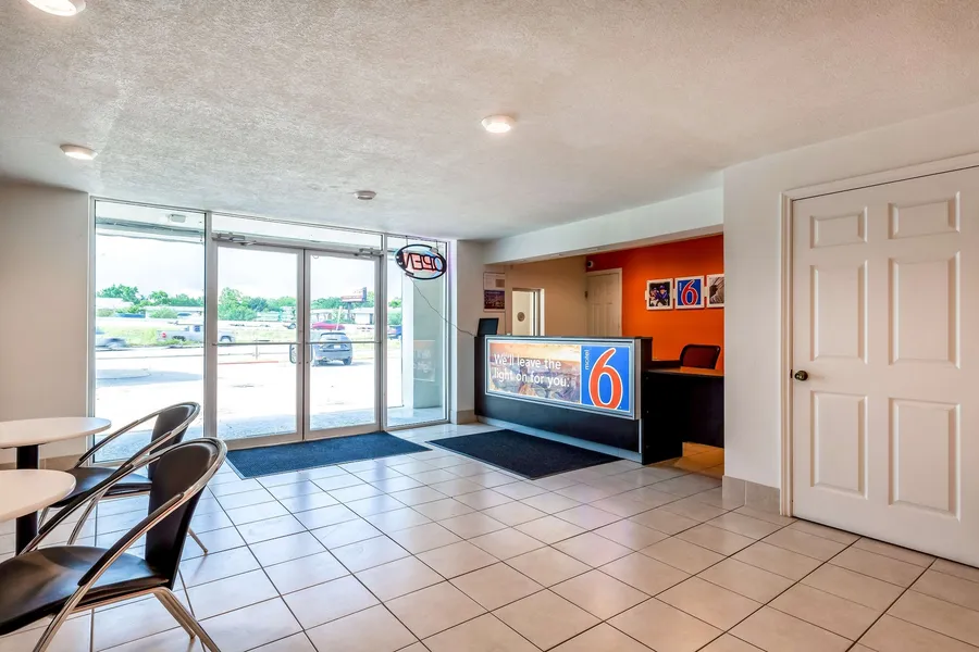 Motel 6 Houston, TX - East hotel detail image 2