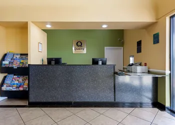 Quality Inn & Suites Mt Dora North hotel thumbnail 5