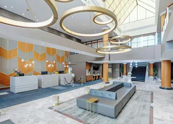 Sandman Signature Mississauga Hotel hotel thumbnail 2