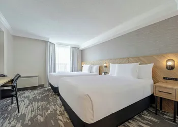 Sandman Signature Mississauga Hotel hotel thumbnail 3