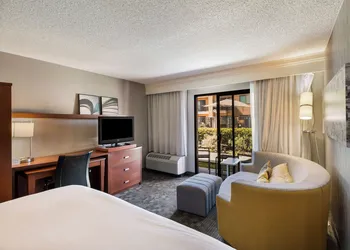 Sonesta Select Huntington Beach Fountain Valley hotel thumbnail 5