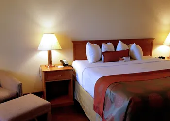 Ramada by Wyndham St George hotel thumbnail 3