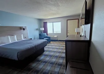 AmericInn by Wyndham Saint Ignace Lakefront hotel thumbnail 3