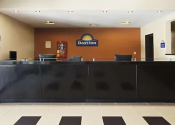 Days Inn by Wyndham Henryetta hotel thumbnail 7