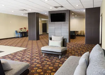 Days Inn by Wyndham Henryetta hotel thumbnail 8