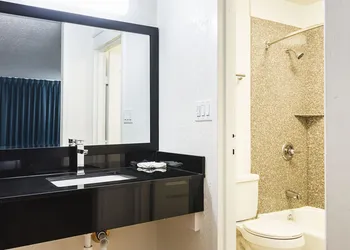 Rodeway Inn Asheboro hotel thumbnail 7