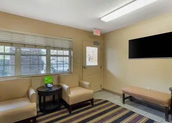 Extended Stay America Select Suites Nashville Airport hotel thumbnail 2