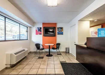 Motel 6 Birmingham, AL hotel thumbnail 2