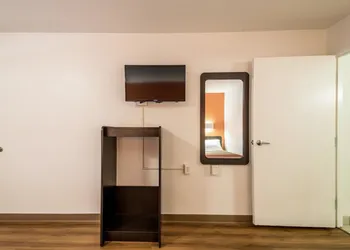Motel 6 Birmingham, AL hotel thumbnail 7