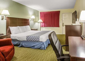 Rodeway Inn Groton - New London hotel thumbnail 4