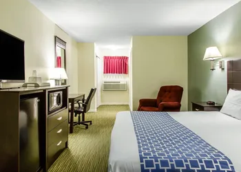 Rodeway Inn Groton - New London hotel thumbnail 5