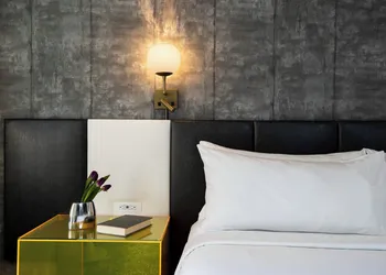 Renaissance New York Times Square Hotel by Marriott hotel thumbnail 6