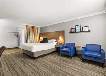 Signature Temecula hotel thumbnail 4