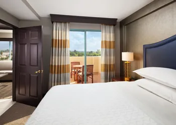 Sheraton Fairplex Suites & Conference Center hotel thumbnail 8