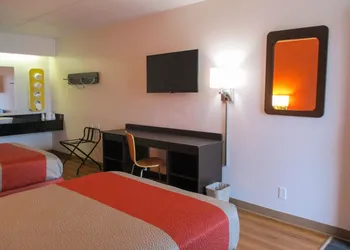 Motel 6 Memphis, TN - Downtown hotel thumbnail 6