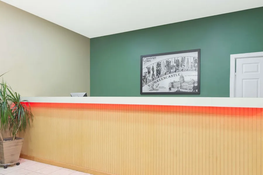 Super 8 by Wyndham Greencastle hotel detail image 2