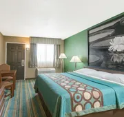 Super 8 by Wyndham Greencastle hotel detail image 3