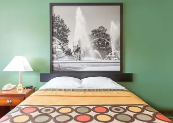 Super 8 by Wyndham Greencastle hotel thumbnail 7