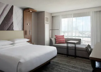 Norfolk Waterside Marriott hotel thumbnail 4