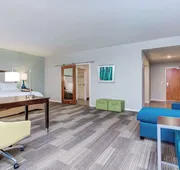 Hampton Inn & Suites Macon I-475 hotel detail image 7