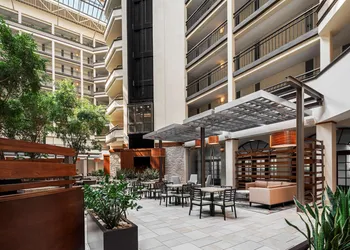 Embassy Suites by Hilton Nashville Airport hotel thumbnail 2