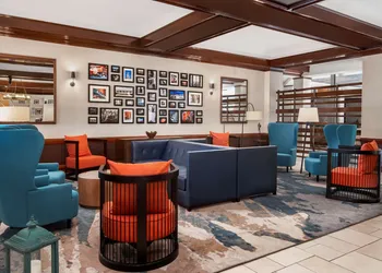 Embassy Suites by Hilton Nashville Airport hotel thumbnail 5