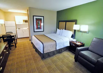 Extended Stay America Suites Greensboro Big Tree Way hotel thumbnail 4