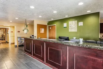 Quality Inn Los Lunas - Albuquerque South hotel thumbnail 3