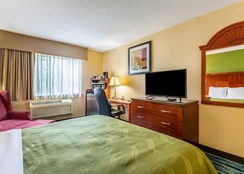 Quality Inn Los Lunas - Albuquerque South hotel thumbnail 5