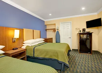 Days Inn by Wyndham San Francisco - Lombard hotel thumbnail 6